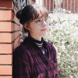 Meet your Posher, Grace